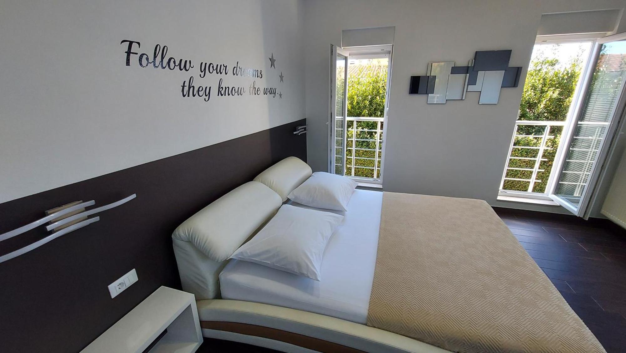 Apartment Sunny Spell Zadar Ngoại thất bức ảnh
